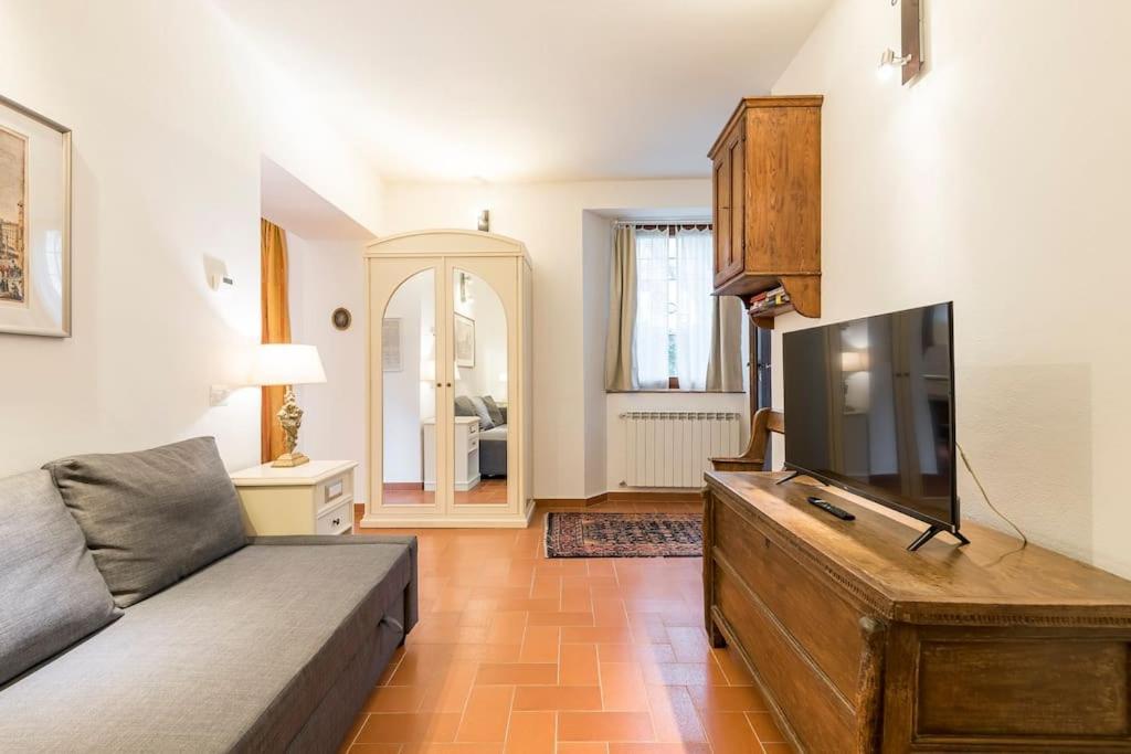 Dalu Florence Apartment Davide - Private Car Park 15 Minutes To The City Center Bagian luar foto